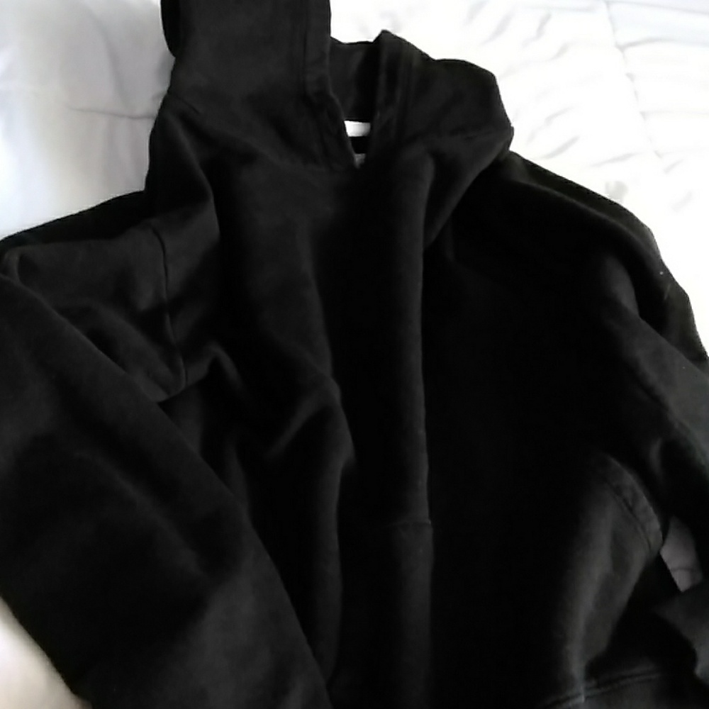 Black sweater with pockets